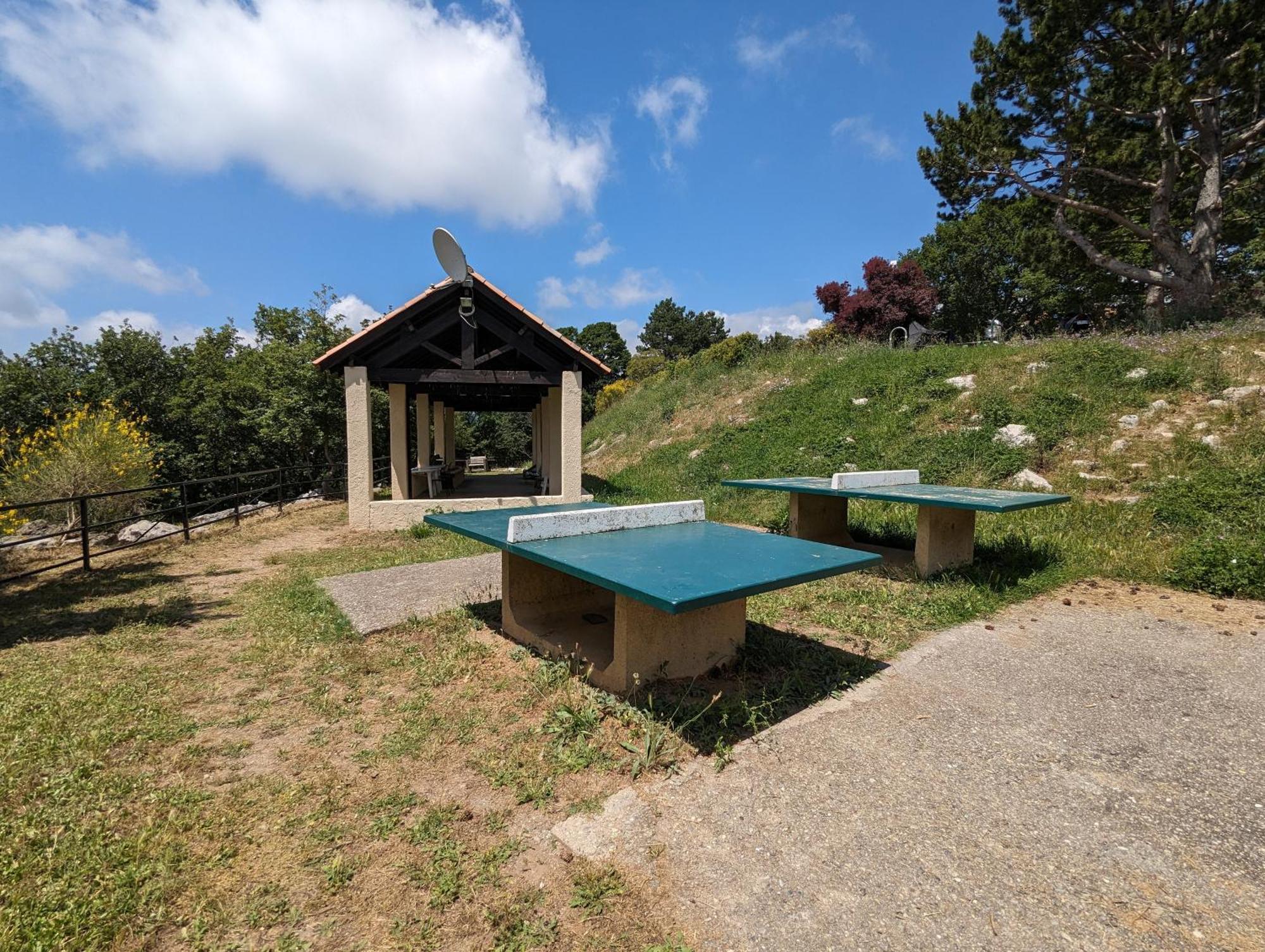 Evasion Au Calme - Maison Cosy Avec Piscine Et Tennis Saint-Vallier-de-Thiey Esterno foto
